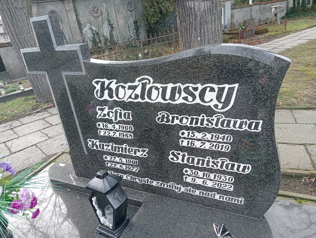 Grób Kazimierz Kozłowski