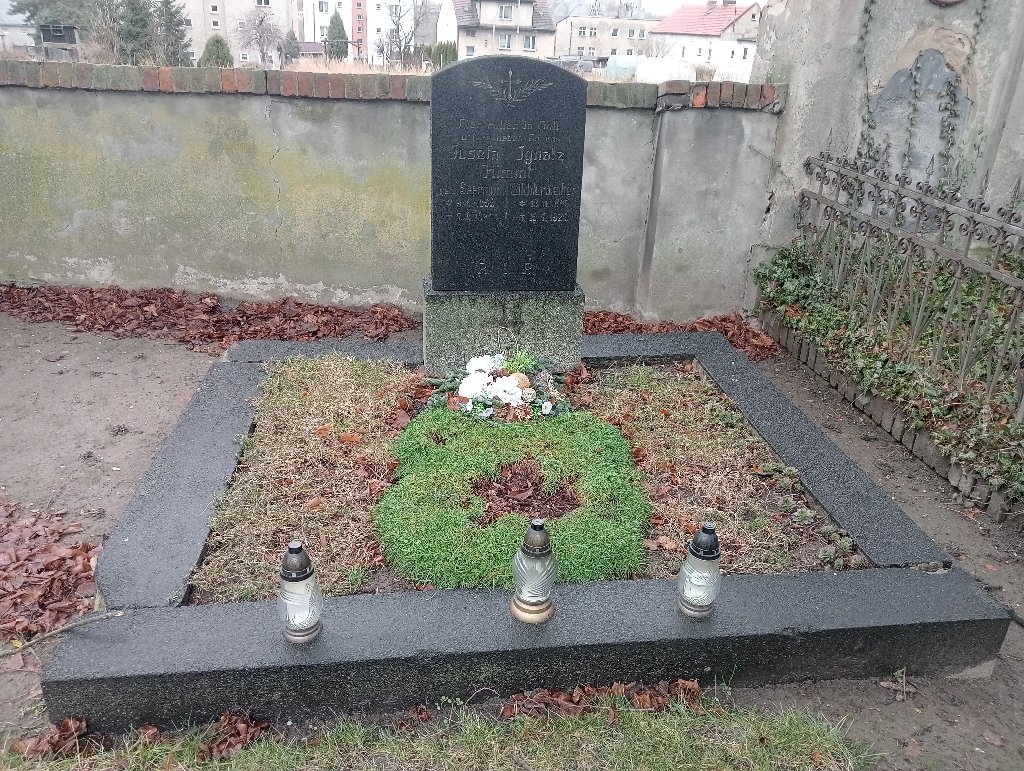 Grób Józefa Himml