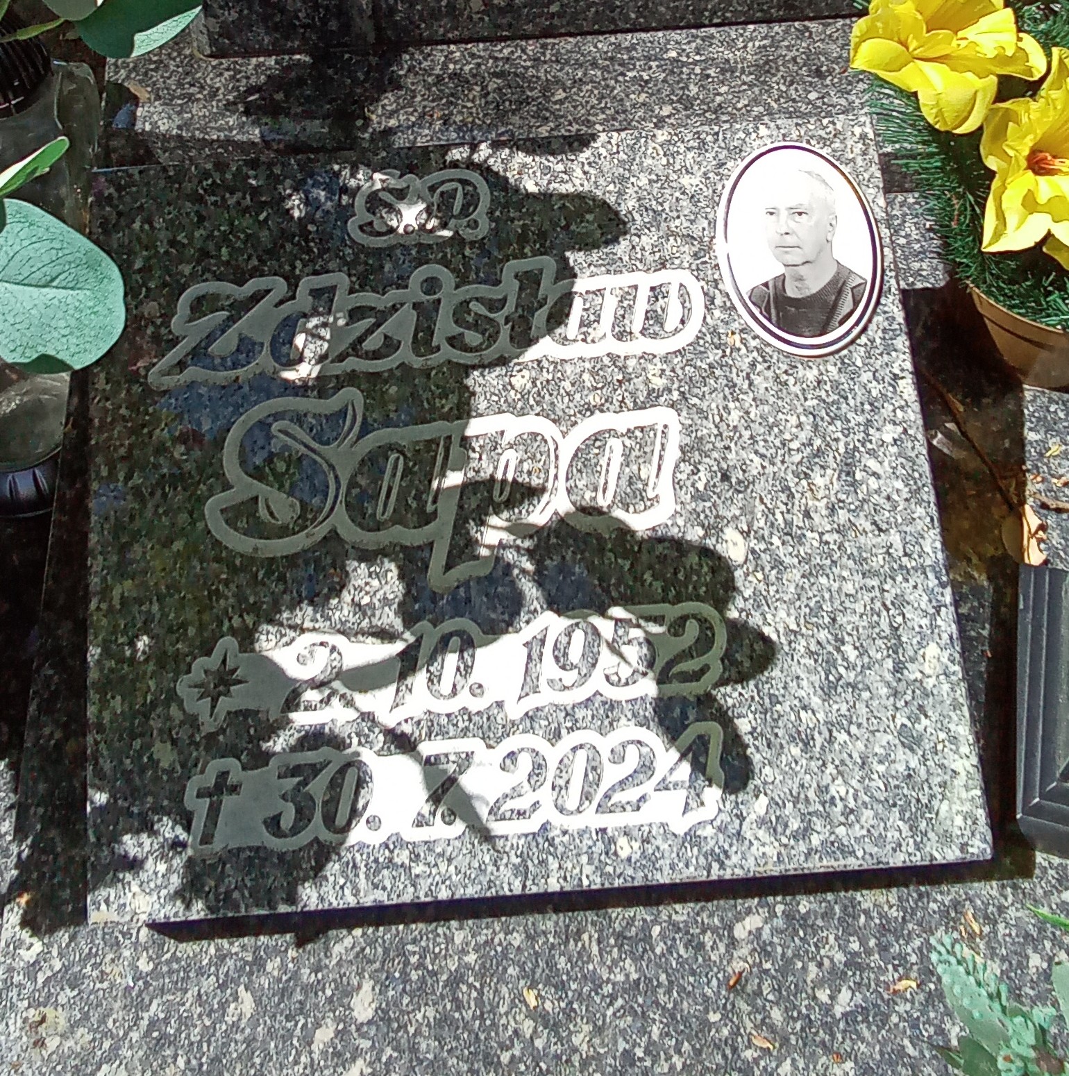 Grób Zdzisław Sapa